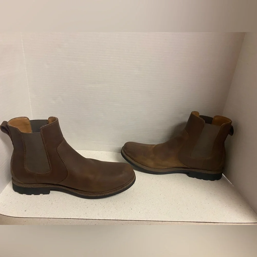 GH Bass Men's Brown Leather Slide On Boots 11.5 Wide